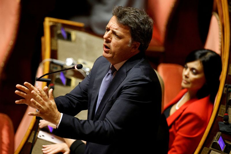 &copy; Reuters. FILE PHOTO: Italia Viva party leader Matteo Renzi speaks at the upper house of parliament ahead of a confidence vote for the government, in Rome, Italy, July 14, 2022. REUTERS/Guglielmo Mangiapane/File Photo