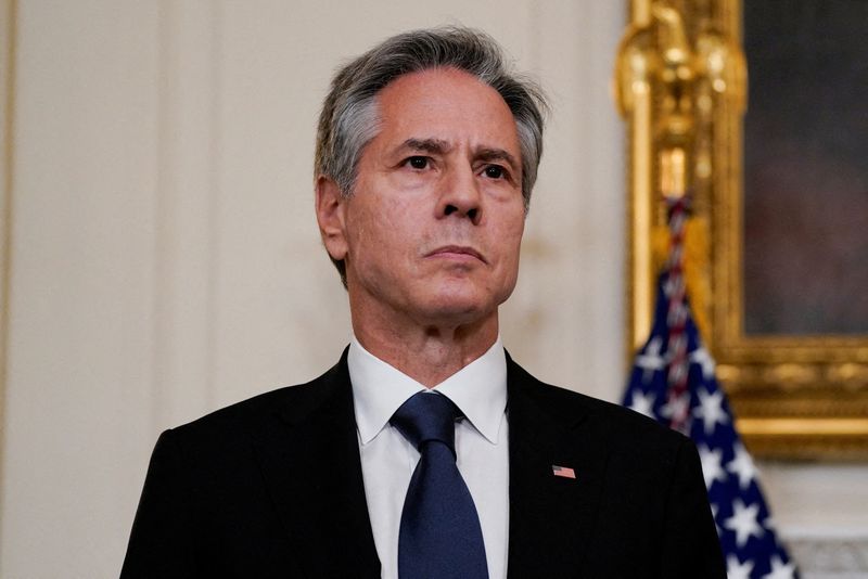 &copy; Reuters. FILE PHOTO: U.S. Secretary of State Antony Blinken looks on, as U.S. President Joe Biden (not pictured) speaks about the conflict in Israel, after Hamas launched its biggest attack in decades, while making a statement about the crisis, at the White House 