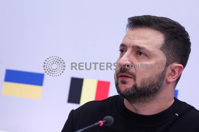 &copy; Reuters. O presidente da Ucrânia, Volodymyr Zelenskiy, participa numa conferência de imprensa, em Bruxelas
11/10/2023
REUTERS/Yves Herman