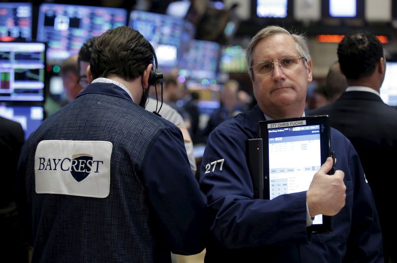 &copy; Reuters. Les traders de la Bourse de New York, aux Etats-Unis. /Photo prise le 7 janvier 2016/REUTERS/Brendan McDermid