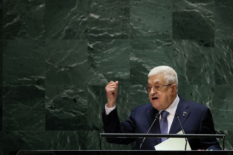&copy; Reuters. Le président de l'Autorité palestinienne Mahmoud Abbas lors d'une assemblée générale des Nations Unies à New York, aux États-Unis. /Photo prise le 21 septembre 2023/REUTERS/Brendan McDermid