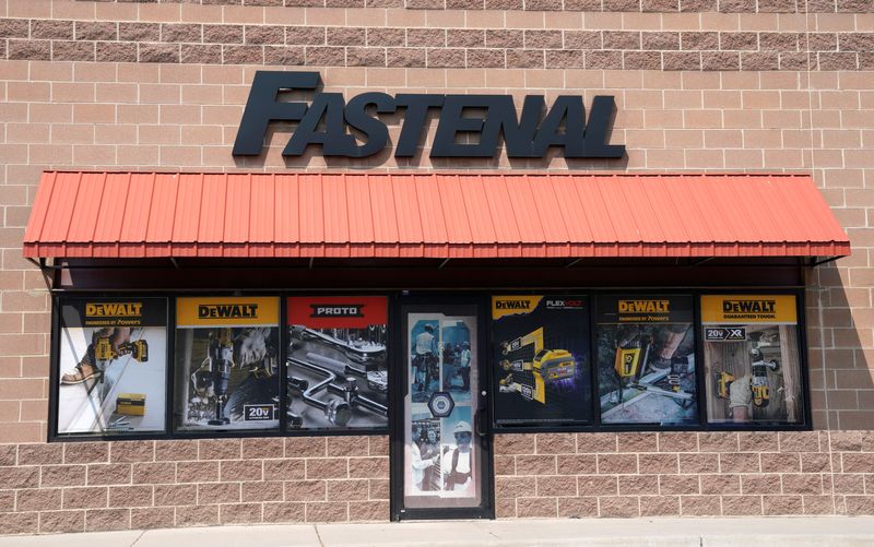 Fastenal beats profit estimates on strong demand for onsite products