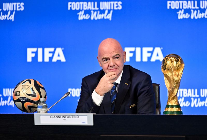 &copy; Reuters. FOTO DE ARCHIVO. Fútbol - Reunión del Consejo Virtual de la FIFA - Zúrich, Suiza - 4 de octubre de 2023 - El presidente de la FIFA, Gianni Infantino, durante la reunión. FIFA/Handout vía REUTERS