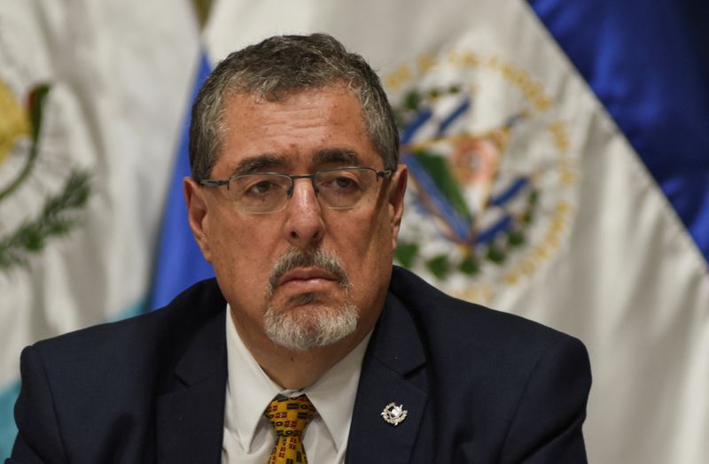 &copy; Reuters. Guatemala President-elect Bernardo Arevalo attends a meeting with judges of the Supreme Electoral Tribunal following a raid last Friday where the attorney general office seized boxes holding tabulations from general election voting, in Guatemala City, Gua