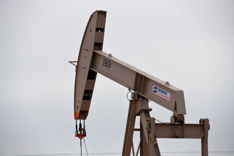 &copy; Reuters. Bomba de produção de petróleo e gás natural da Bacia do Permiano, Texas.  REUTERS/Nick Oxford/File Photo