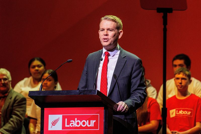 &copy; Reuters. Prime Minister and Labour Party Leader Chris Hipkins speaks at the New Zealand Labour Party’s election campaign launch event in Auckland, New Zealand, September 2, 2023. REUTERS/David Rowland/File Photo