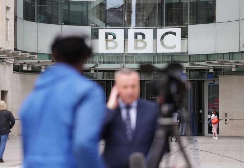 &copy; Reuters. Journalists report outside BBC headquarters in London, Britain, July 12, 2023. REUTERS/Anna Gordon/ File Photo