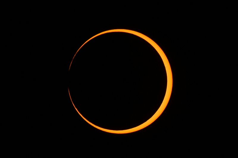 © Reuters. A solar eclipse is observed in Neiva, Colombia, October 14, 2023. REUTERS/Vannessa Jimenez