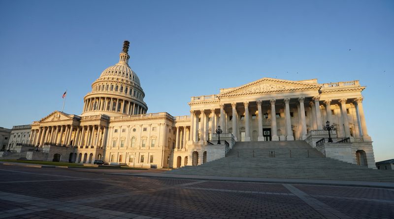 &copy; Reuters. The U.S. Capitol is seen at sunrise as Republican House members will today continue their search to find a House speaker following the ouster of Kevin McCarthy, in Washington, U.S., October 13, 2023. REUTERS/Kevin Lamarque