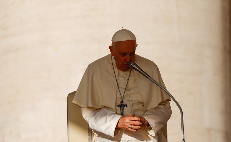 &copy; Reuters. البابا فرانسيس بابا الفاتيكان خلال العظة الأسبوعية في الفاتيكان يوم 11 أكتوبر تشرين الأول 2023. تصوير: ريمو كاسيلي - رويترز.