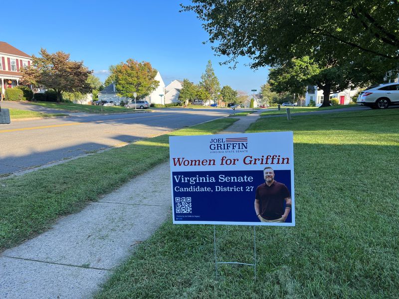 &copy; Reuters. A view of a sign supporting Democratic candidate for Virginia State Senate District 27 Joel Griffin on a lawn in Stafford, Virginia, U.S. October 3, 2023. REUTERS/GABRIELLA BORTER