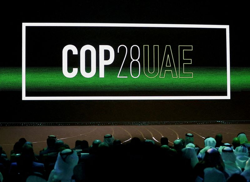 &copy; Reuters. Logo "COP28 UAE" é exibido em cerimônia da Semana da Sustentabilidade de Abu Dhabi
16/01/2023
REUTERS/Rula Rouhana