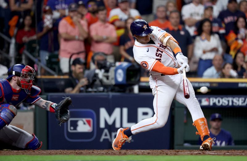 &copy; Reuters. Jeremy Peña, do Houston Astros, rebate em partida contra o Texas Rangers pela liga norte-americana MLB
15/10/2023
Troy Taormina-USA TODAY Sports