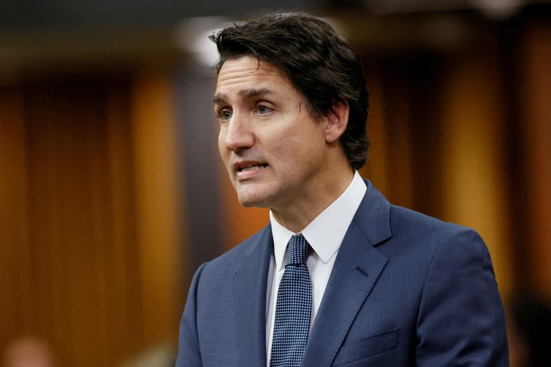 © Reuters. FILE PHOTO: Canada's Prime Minister Justin Trudeau speaks in the House of Commons on Parliament Hill in Ottawa, Ontario, Canada October 3, 2023. REUTERS/Blair Gable/File Photo