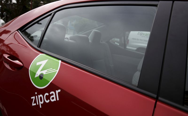 © Reuters. FILE PHOTO: A logo is seen on a Zipcar in San Francisco, California September 2, 2015. REUTERS/Robert Galbraith/File Photo