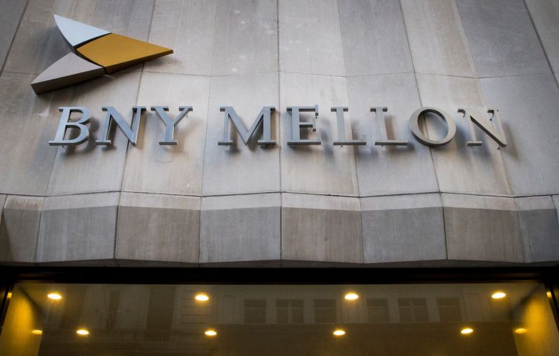 BNY Mellon beats profit estimates on boost from higher interest rates