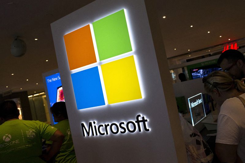 Microsoft in talks to sign on Amazon as customer in $1 billion cloud tools deal - Insider