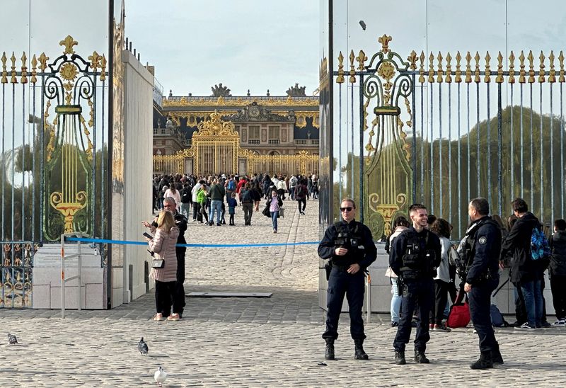 &copy; Reuters. Palácio de Versalhes reabre após alerta de segurança
 17/10/2023   REUTERS/Clotaire Achi