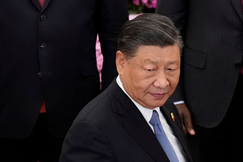 &copy; Reuters. الرئيس الصيني شي جين بينغ في بكين يوم الثلاثاء. صورة لرويترز من ممثل لوكالات الأنباء. 