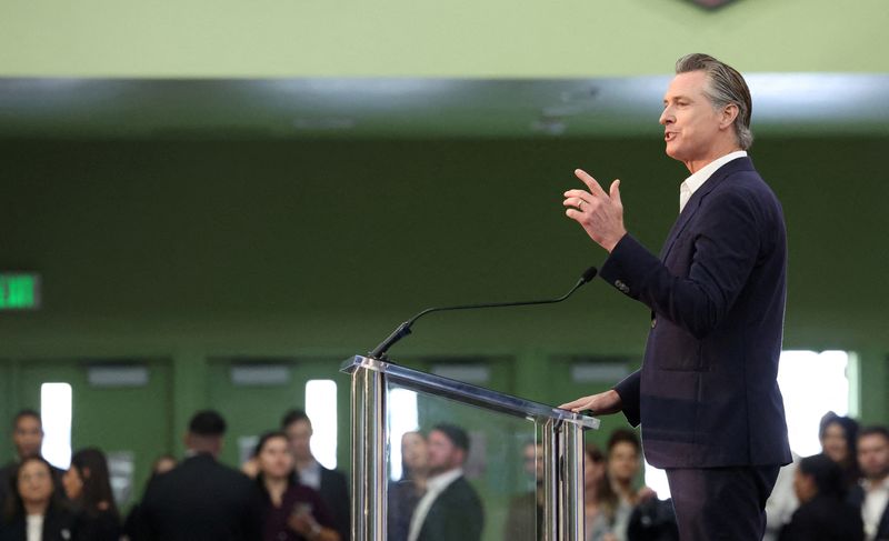 &copy; Reuters. FILE PHOTO: California Governor Gavin Newsom speaks at an event for the second year of the Roybal School of Film and Television Production Magnet at the Edward R. Roybal Learning Center in Los Angeles, California, U.S., October 13, 2023. REUTERS/Mario Anz