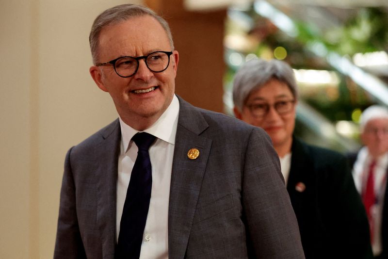 &copy; Reuters. FILE PHOTO: Australian Prime Minister Anthony Albanese along with Australian Foreign Minister Penny Wong smile during the 43rd ASEAN Summit in Jakarta, Indonesia, September 6, 2023. REUTERS/Willy Kurniawan/Pool/File Photo