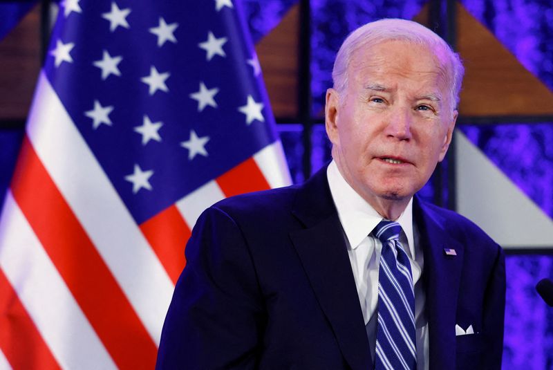 &copy; Reuters. FILE PHOTO: U.S. President Joe Biden attends a meeting with Israeli Prime Minister Benjamin Netanyahu (not pictured), as he visits Israel amid the ongoing conflict between Israel and Hamas, in Tel Aviv, Israel, October 18, 2023. REUTERS/Evelyn Hockstein/F