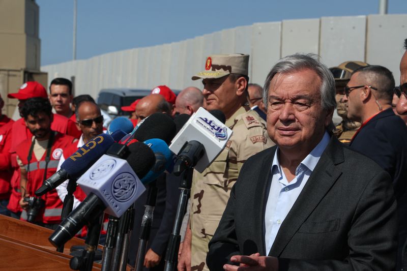 &copy; Reuters. António Guterres visita fronteira de Rafah entre Egito e Faixa de Gaza
 20/10/2023   REUTERS/Amr Abdallah Dalsh