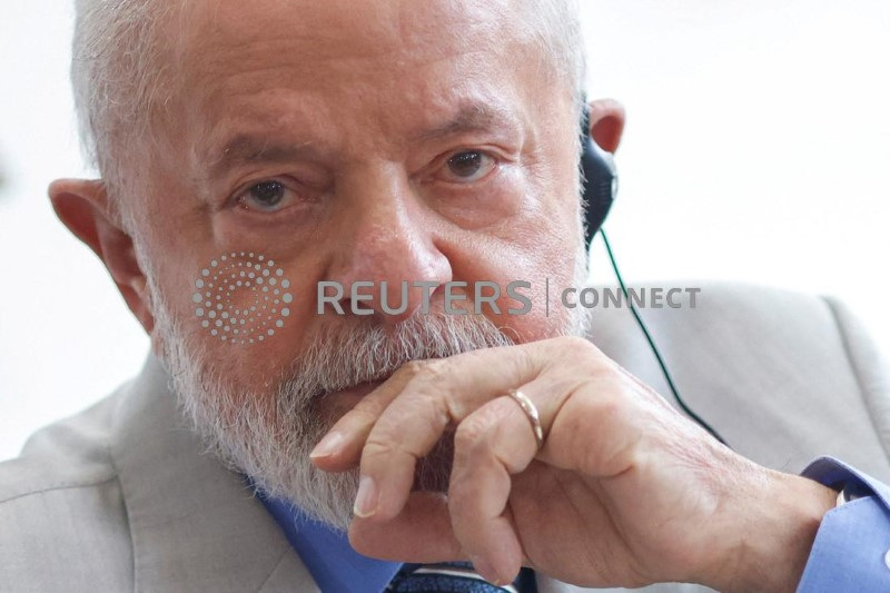 &copy; Reuters. FILE PHOTO: Brazil's President Luiz Inacio Lula da Silva attends a meeting at the Planalto Palace in Brasilia, Brazil September 22, 2023. REUTERS/Adriano Machado/File Photo