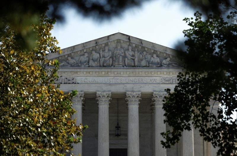 &copy; Reuters. FILE PHOTO: The United States Supreme Court building is seen as in Washington, U.S., October 4, 2023. REUTERS/Evelyn Hockstein/File Photo