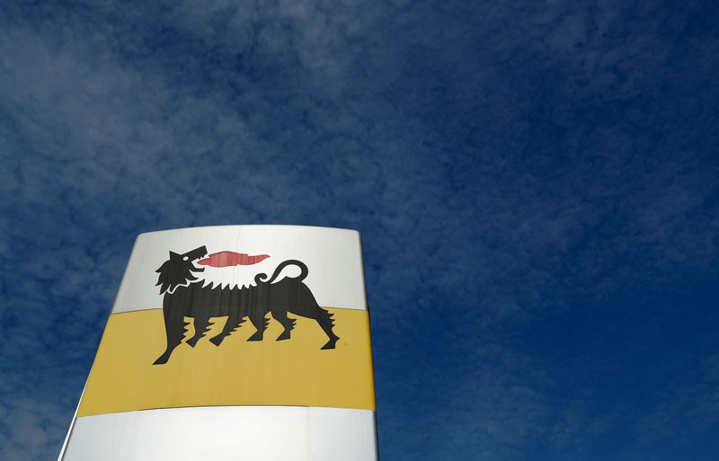 &copy; Reuters. FILE PHOTO: The logo of Italian energy company Eni is seen at a gas station in Rome, Italy September 30, 2018.  REUTERS/Alessandro Bianchi/File photo