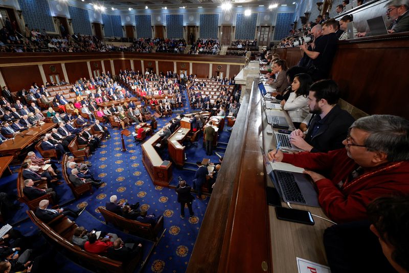 &copy; Reuters. Members of the Capitol Hill press corps keep watch as the U.S. House of Representatives gathers for a third round of voting to elect a new Speaker of the House at the U.S. Capitol in Washington, U.S., October 20, 2023. REUTERS/Jonathan Ernst/File Photo