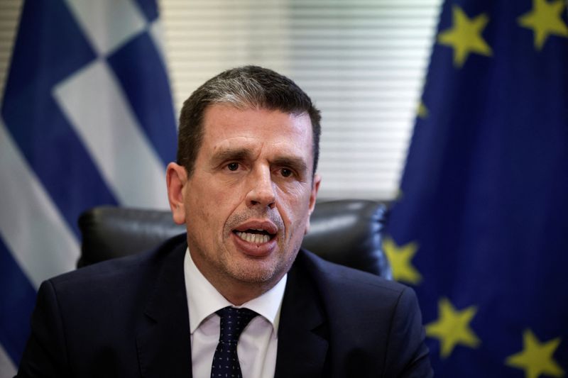 &copy; Reuters. وزير الهجرة اليوناني ديميتريس كيريديس يتحدث خلال مقابلة مع رويترز في أثينا يوم 20 أكتوبر تشرين الأول 2023. تصوير: لويزا جولياماكي- رويترز.