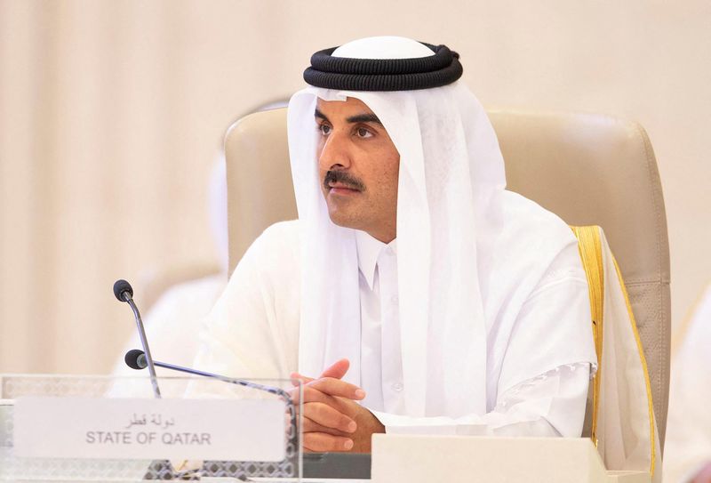 © Reuters. أمير قطر الشيخ تميم بن حمد آل ثاني خلال القمة العربية في جدة يوم 19 مايو أيار 2023. صورة لرويترز من الديوان الملكي السعودي.
