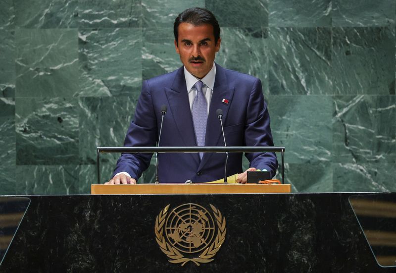 &copy; Reuters. L'emiro del Qatar, lo sceicco Tamim Bin Hamad Al-Thani, si rivolge alla 78a sessione dell'Assemblea generale delle Nazioni Unite a New York, negli Stati Uniti, 19 settembre 2023.  REUTERS/Mike Segar/File Photo