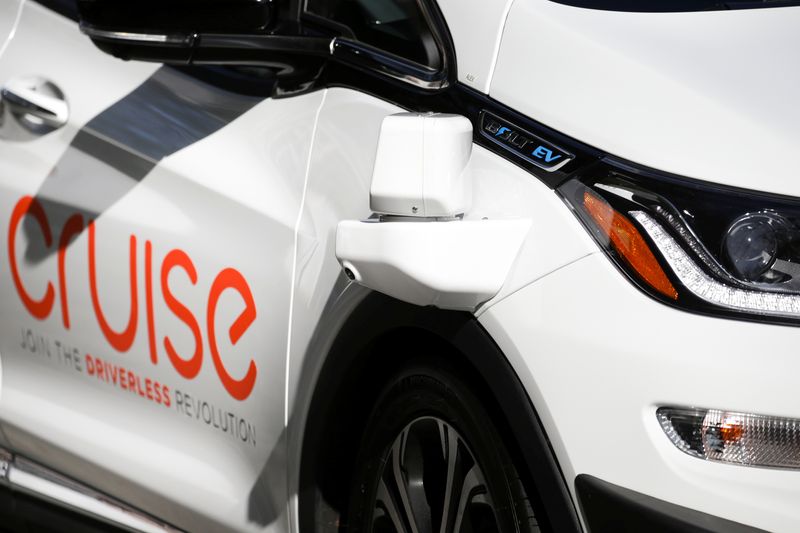 © Reuters. FILE PHOTO: A close up of a Bolt EV car is seen during a media event by Cruise, GM’s autonomous car unit,  in San Francisco, California, U.S. November 28, 2017. REUTERS/Elijah Nouvelage