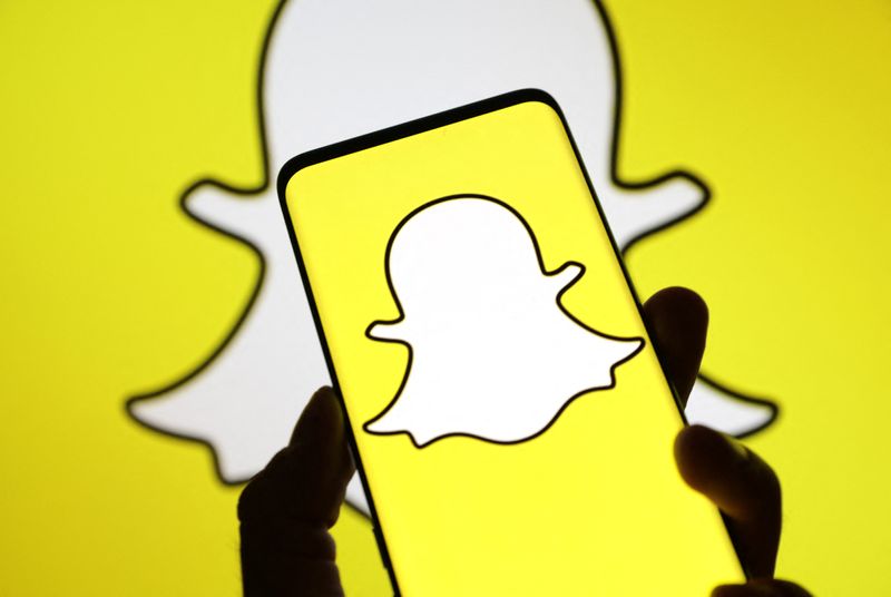 &copy; Reuters. FILE PHOTO:Snapchat logo is seen in this illustration taken July 28, 2022. REUTERS/Dado Ruvic/Illustration/File Photo