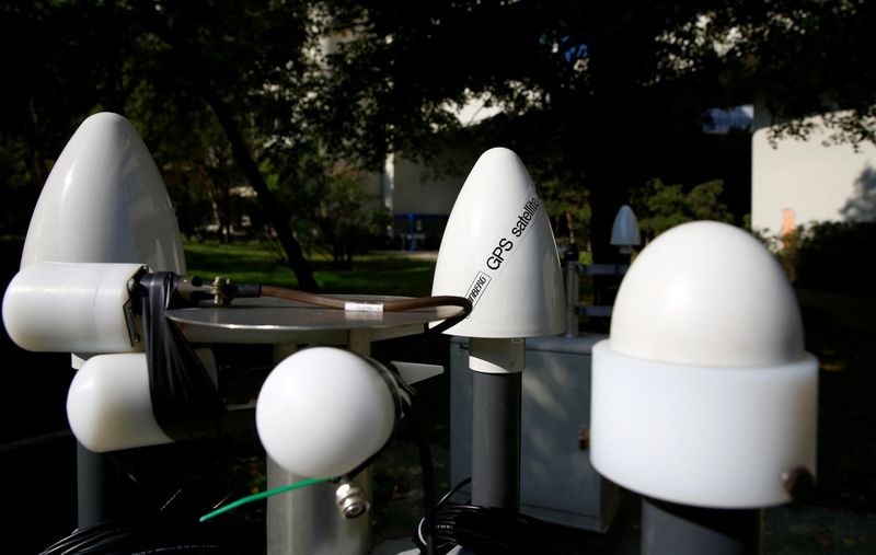 © Reuters. FILE PHOTO: Antennas of the testing facility for seismic and infrasound technologies of the Comprehensive Nuclear-Test-Ban Treaty Organization (CTBTO) in the garden of their headquarters in Vienna, Austria September 28, 2017. REUTERS/Leonhard Foeger/File Photo