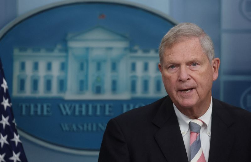 © Reuters. FILE PHOTO: U.S. Department of Agriculture Secretary Tom Vilsack speaks about a possible government shutdown during a press briefing at the White House in Washington, U.S., September 25, 2023. REUTERS/Leah Millis