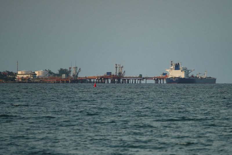 &copy; Reuters. FILE PHOTO: Liberia-flagged Aframax tanker Suvorovsky Prospect discharges fuel oil from Russia at the Matanzas terminal, in Matanzas, Cuba, July 16, 2022. REUTERS/Alexandre Meneghini/File Photo
