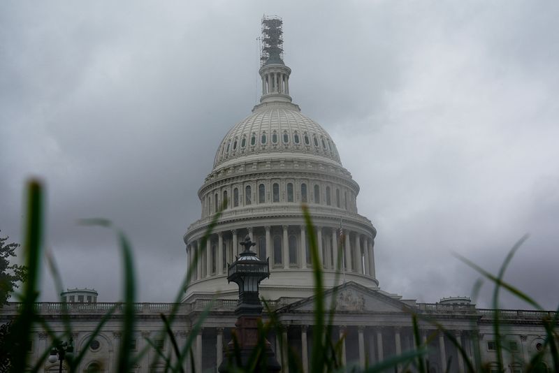 &copy; Reuters. Rising steam partially obscures the U.S. Capitol building in Washington, U.S., September 24, 2023. REUTERS/Elizabeth Frantz