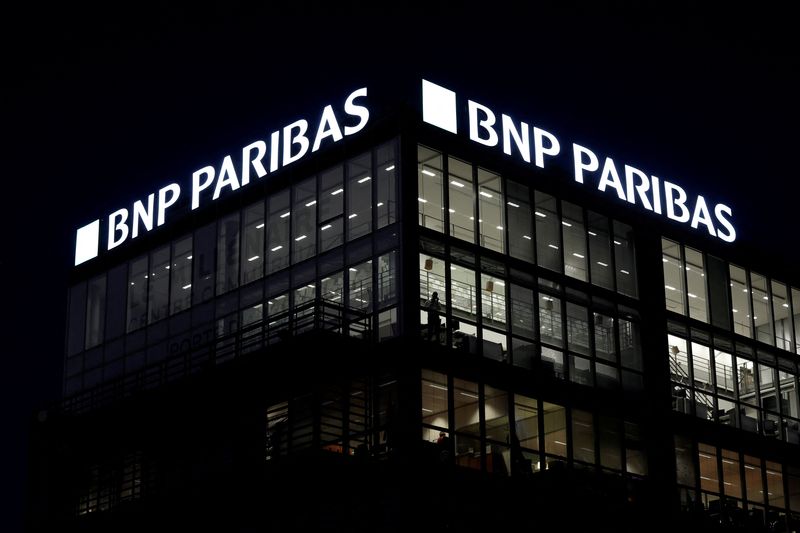 &copy; Reuters. FILE PHOTO: A logo on a BNP Paribas bank branch in Paris, France, February 9, 2022. REUTERS/Benoit Tessier/File Photo
