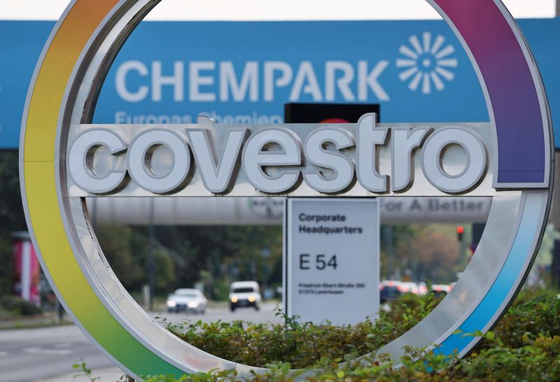 &copy; Reuters. FILE PHOTO: The logo of German chemicals maker Covestro is pictured at its headquarters in the so-called industrial park "Chempark" of the chemical industry in Leverkusen, Germany, September 28, 2023. REUTERS/Wolfgang Rattay/File Photo