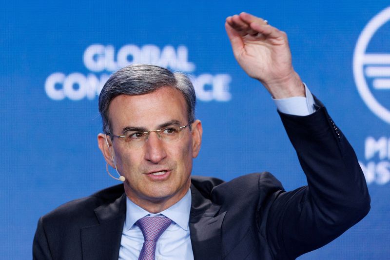 &copy; Reuters. FILE PHOTO: Peter Orszag, CEO of Financial Advisory, Lazard, speaks at the 2023 Milken Institute Global Conference in Beverly Hills, California, U.S., May 2, 2023. REUTERS/Mike Blake/File Photo