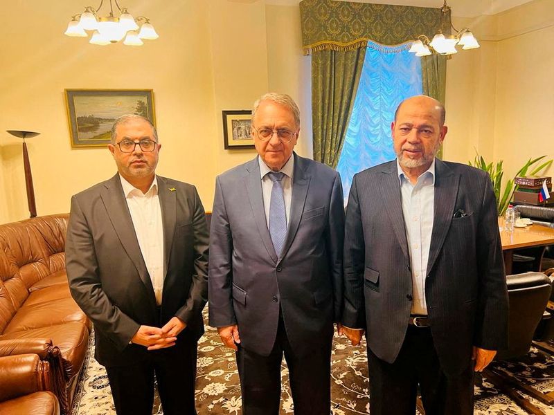 &copy; Reuters. De hauts responsables du Hamas rencontrent le vice-ministre russe des Affaires étrangères Mikhaïl Bogdanov. /Photo diffusée le 26 octobre 2023/REUTERS/Document du Hamas