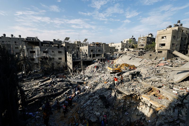 &copy; Reuters. Casas destruídas por ataque israelense em Khan Younis, na Faixa de Gaza
27/10/2023
REUTERS/Mohammed Salem