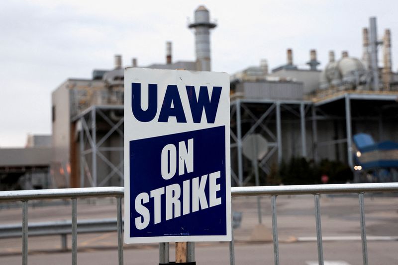 &copy; Reuters. FILE PHOTO: A United Auto Workers On Strike sign is seen outside the Ford Michigan Assembly Plant in Wayne, Michigan U.S.  October 25, 2023. REUTERS/Rebecca Cook/File Photo