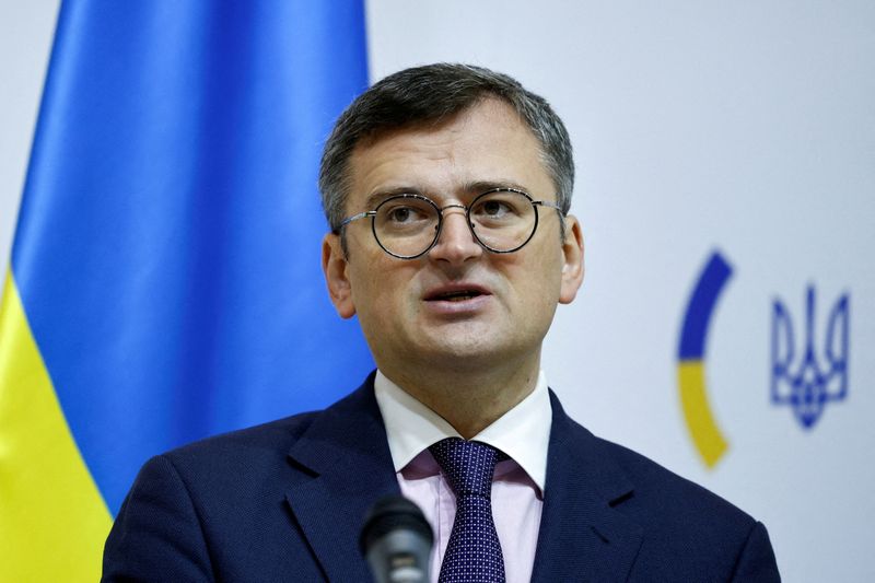 &copy; Reuters. FILE PHOTO: Ukrainian Foreign Minister Dmytro Kuleba attends a news conference in Kyiv, amid Russia's attack on Ukraine, October 16, 2023.  REUTERS/Thomas Peter/Pool/File Photo