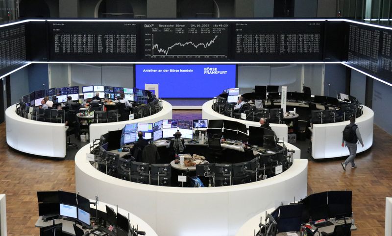 &copy; Reuters. FILE PHOTO: The German share price index DAX graph is pictured at the stock exchange in Frankfurt, Germany, October 24, 2023.    REUTERS/Staff/File Photo