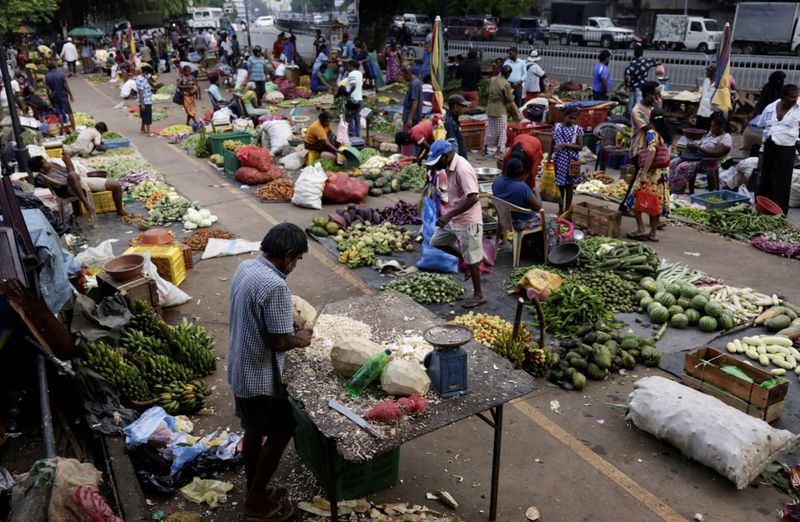 &copy; Reuters. FILE PHOTO: A general view of a main market is seen, after the International Monetary Fund's executive board approved a $3 billion bailout, in Colombo, Sri Lanka March 21, 2023. REUTERS/Dinuka Liyanawatte/File Photo