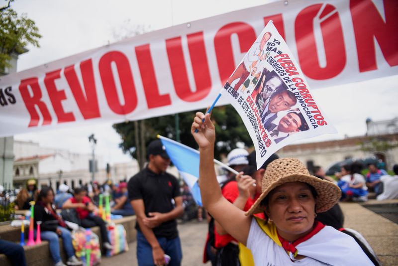 &copy; Reuters. Manifestação de apoio à democracia na Cidade da Guatemala, Guatemala
20/10/2023
REUTERS/Cristina Chiquin